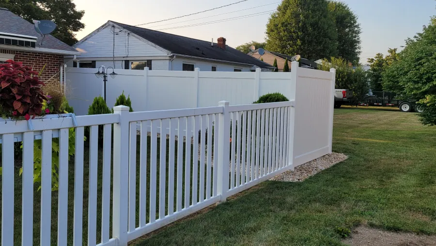 Fence Refinishing & Painting