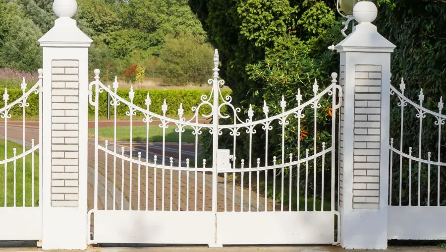 Manual Gates Installation